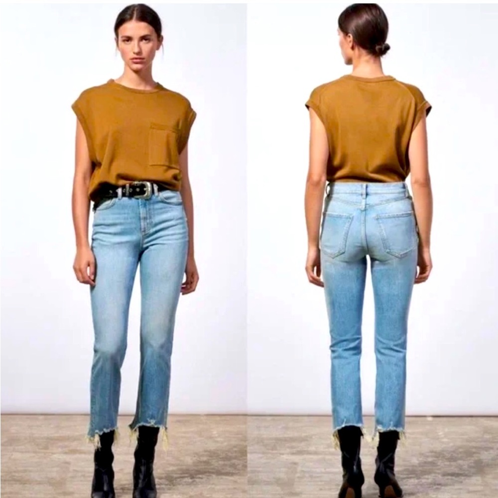 Zara The Dreed Light Blue Flare Crop Jeans Size 2